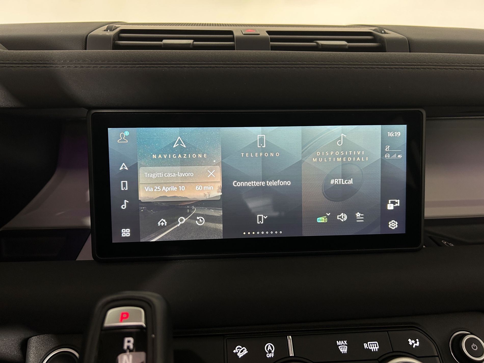 Defender 110 3.0d i6 mhev SE awd 200cv auto - Autoviemme